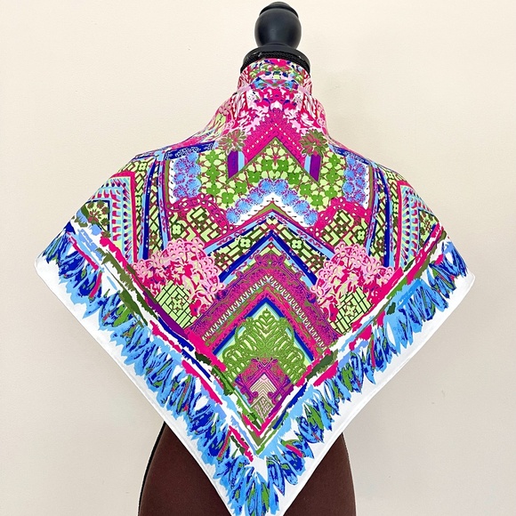 New Louis Vuitton Scarf Monogram Paradise Barbie Blue Green Pink Silk Sc… - Picture 7 of 16